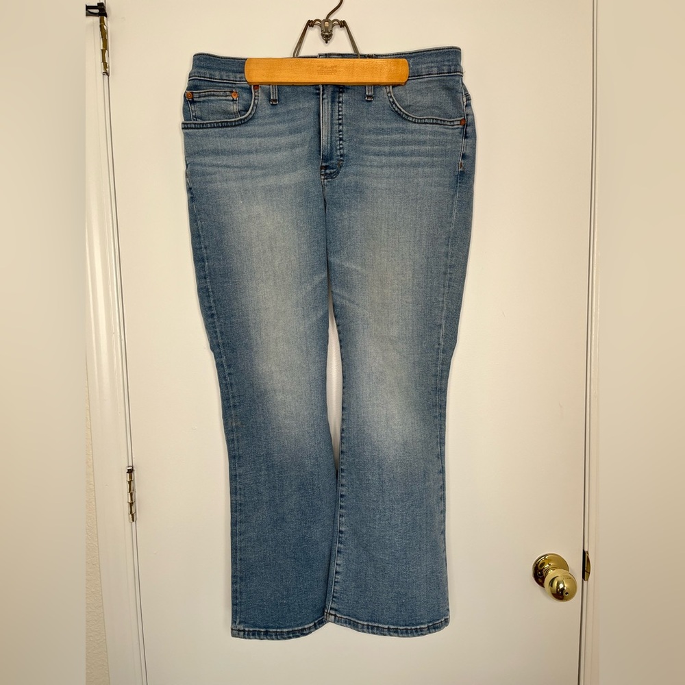 Madewell Mid-Rise Kick Out Jeans Light Blue Flare